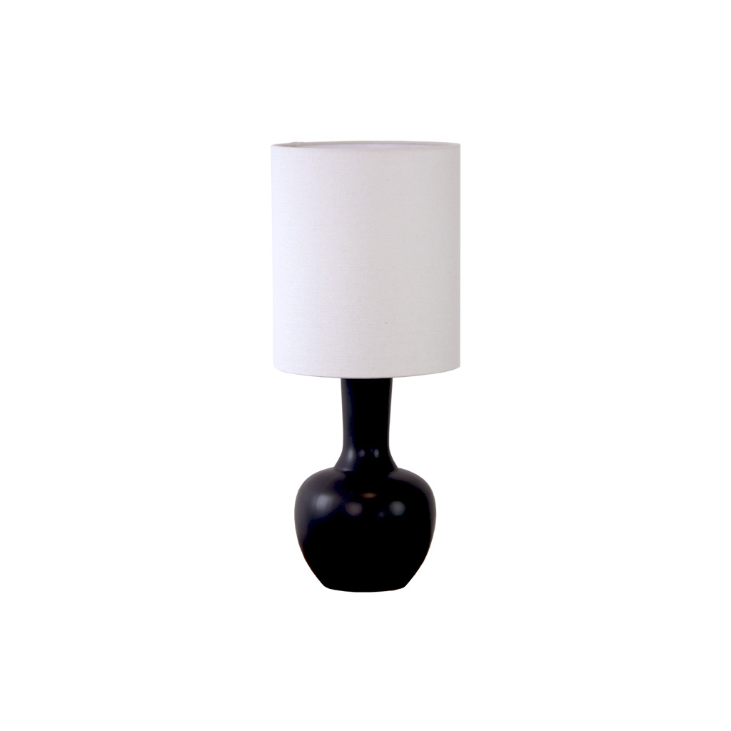 Lill Boda 52cm Negro lámpara de mesa De Nordic Lighting - La elegante l&aacute;mpara de mesa de cer&aacute;mica Lill Boda cautiva con su base lisa y negra, que le confiere una apariencia suave y armoniosa.