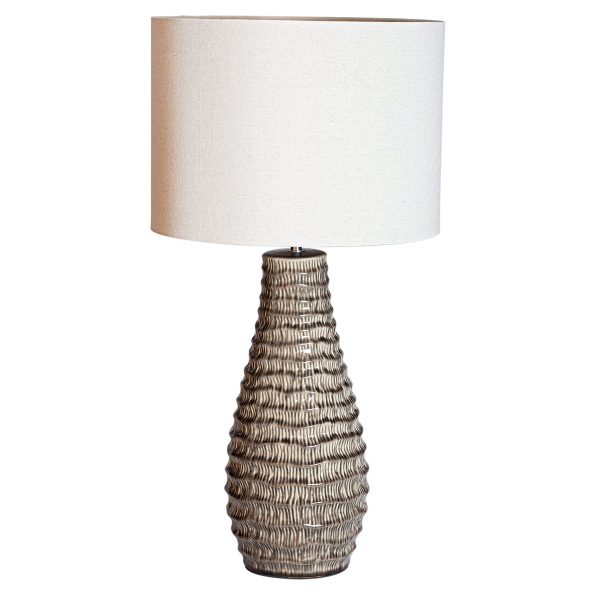 Bartha 74cm Marrón lámpara de mesa De By Rydéns - La elegante base de la l&aacute;mpara de cer&aacute;mica marr&oacute;n combina maravillosamente con la pantalla de lino beige para crear un efecto armonioso.