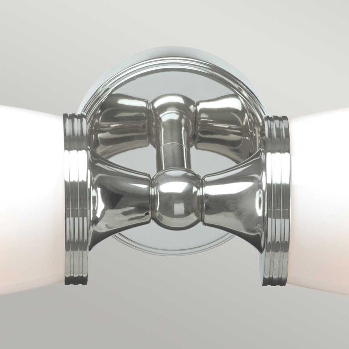 Eliot 47cm Cromo pulido lámpara de baño De Elstead Lighting - Este aplique de ba&ntilde;o de dise&ntilde;o cl&aacute;sico est&aacute; fabricado con los m&aacute;s altos est&aacute;ndares de calidad y es especialmente duradero gracias a su robusta construcci&oacute;n de lat&oacute;n.