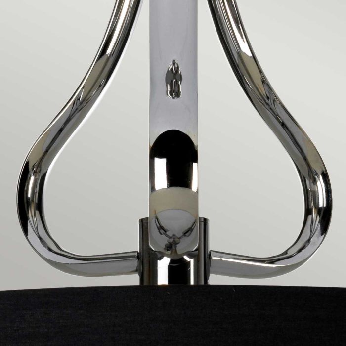 Falmouth Ø40 Cromo pulido lámpara de baño De Elstead Lighting - Fabricada en lat&oacute;n pulido, la l&aacute;mpara cuenta con una pantalla negra de tela de mezcla de algod&oacute;n, lo que garantiza una iluminaci&oacute;n uniforme y sin deslumbramientos.