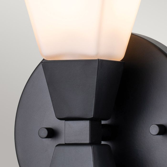 Bowtie 15cm Negro lámpara de baño De Elstead Lighting - La lámpara de pared Bowtie en negro mate es una moderna lámpara de espejo con protección IP44 y, por lo tanto, es adecuada para baños, pero también para otros espacios interiores como lavaderos o aseos de invitados.