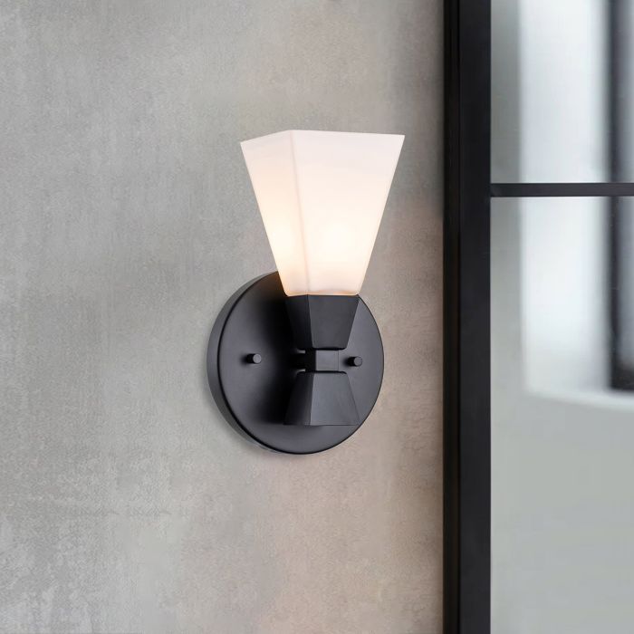 Bowtie 15cm Negro lámpara de baño De Elstead Lighting - La lámpara de pared Bowtie en negro mate es una moderna lámpara de espejo con protección IP44 y, por lo tanto, es adecuada para baños, pero también para otros espacios interiores como lavaderos o aseos de invitados.
