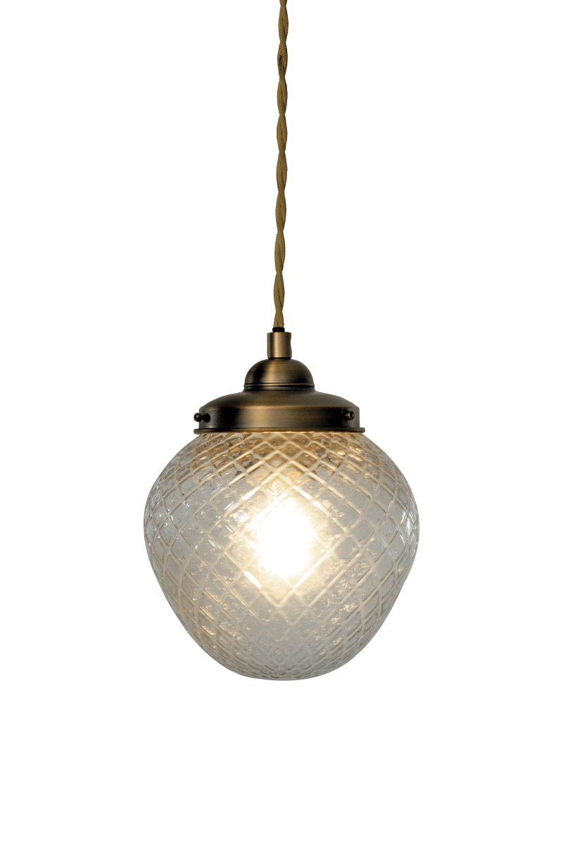 Gatsby Ø15 Latón antiguo lámpara de ventana De Aneta Lighting - La l&aacute;mpara de ventana Gatsby impresiona por su dise&ntilde;o cl&aacute;sico y elegante, con una pantalla decorativa de vidrio templado transparente y detalles met&aacute;licos con efecto lat&oacute;n antiguo.