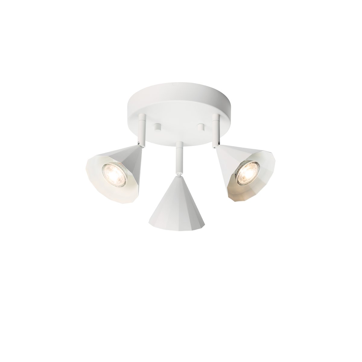 Rain 3 Blanco foco de techo De CO Bankeryd - La l&aacute;mpara de techo emite una luz uniforme que crea un ambiente agradable, y su elegante forma la convierte en un detalle sutil pero elegante en todo tipo de interiores.