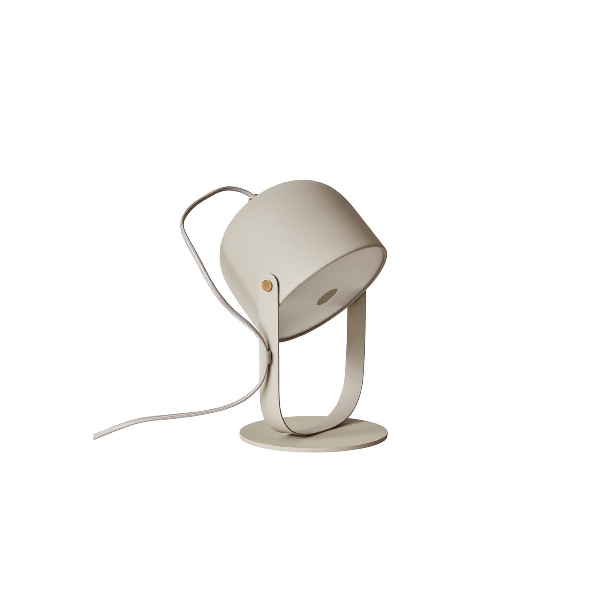 Svejk 30cm Beige lámpara de mesa De CO Bankeryd - La lámpara de mesa Svejk tiene una luz suave y sirve tanto como lámpara de lectura como detalle decorativo de decoración.