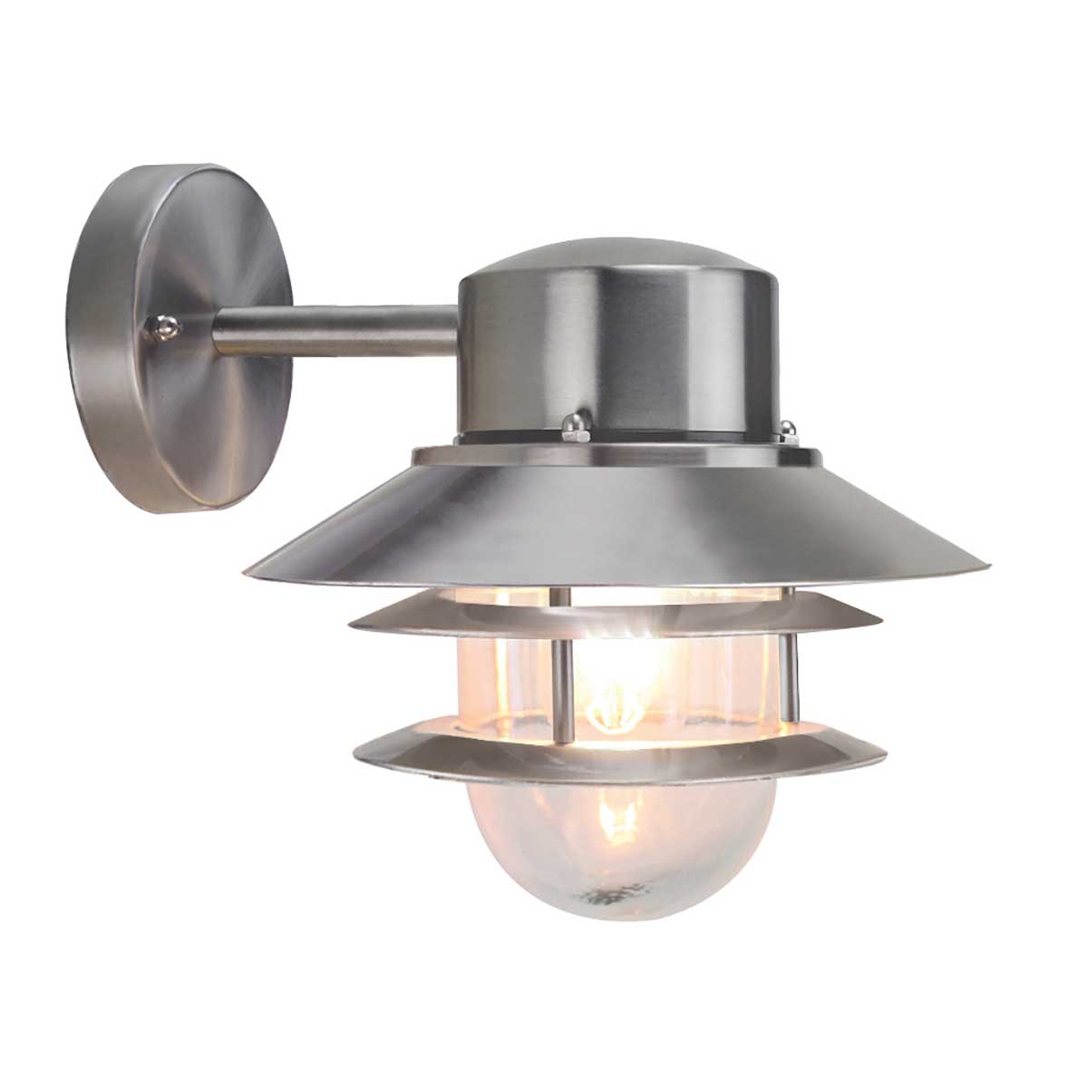Copenhagen Ø22 acero cepillado lámpara de exterior De Elstead Lighting - Tillverkad av rostfritt st&aring;l i borstad finish och glas, erbjuder den en h&aring;llbar och v&auml;dert&aring;lig konstruktion som passar perfekt f&ouml;r fasader, entr&eacute;er och uteplatser.