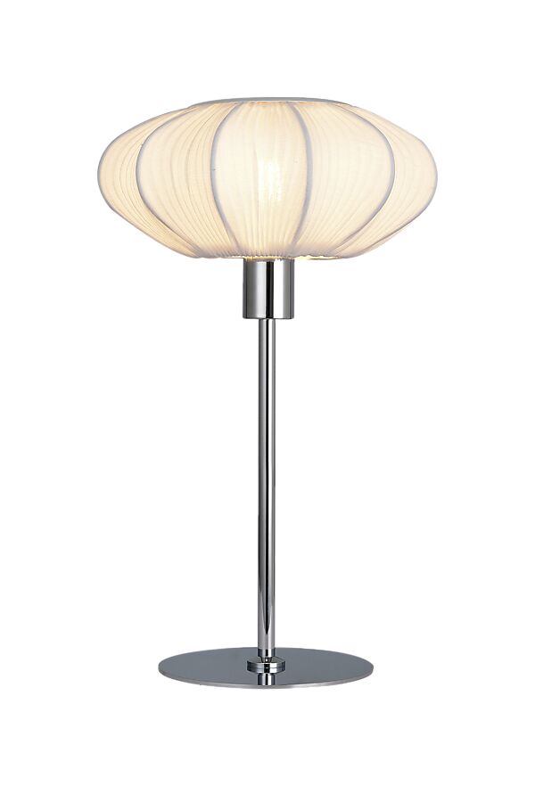 Mamsell 37cm Cromo lámpara de mesa De Aneta Lighting - La lámpara de mesa Mamsell está recubierta de un tejido elástico finamente plisado que proporciona una luz agradable y ligeramente tenue.