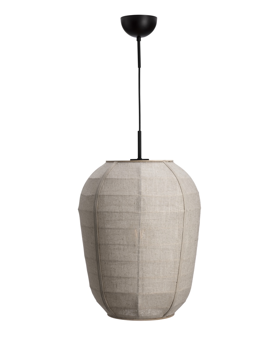 Delino Ø40 Beige Lámpas de techo De By Rydéns - La estructura de madera de fresno y los detalles decorativos de rat&aacute;n le dan un aspecto c&aacute;lido y armonioso.