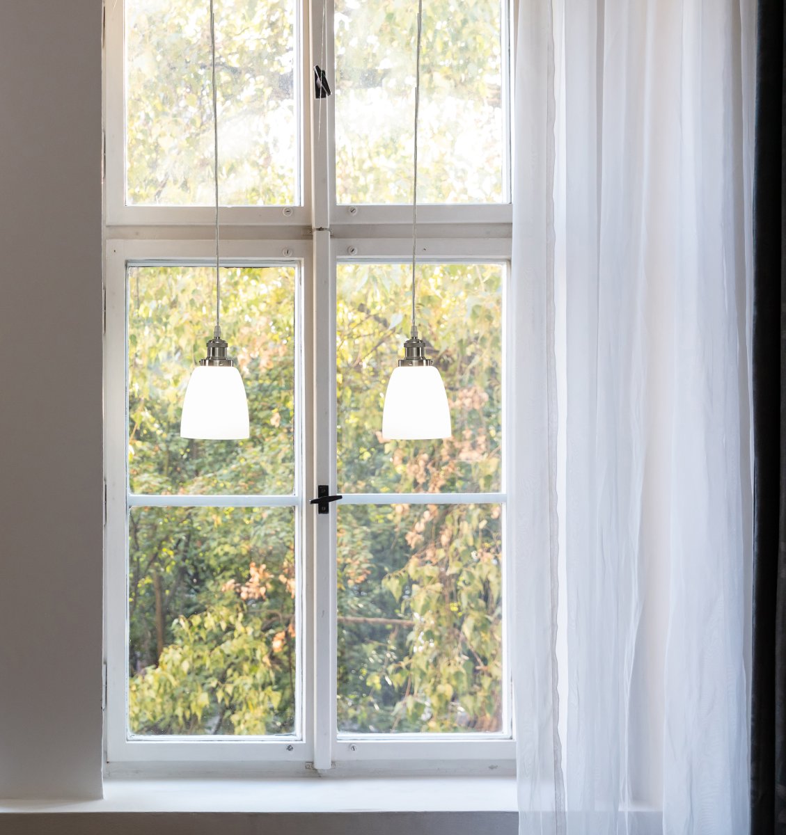 Niki Ø14 Blanco lámpara de ventana De Aneta Lighting - Con su pantalla de cristal blanco, Niki ofrece una hermosa distribuci&oacute;n de la luz.