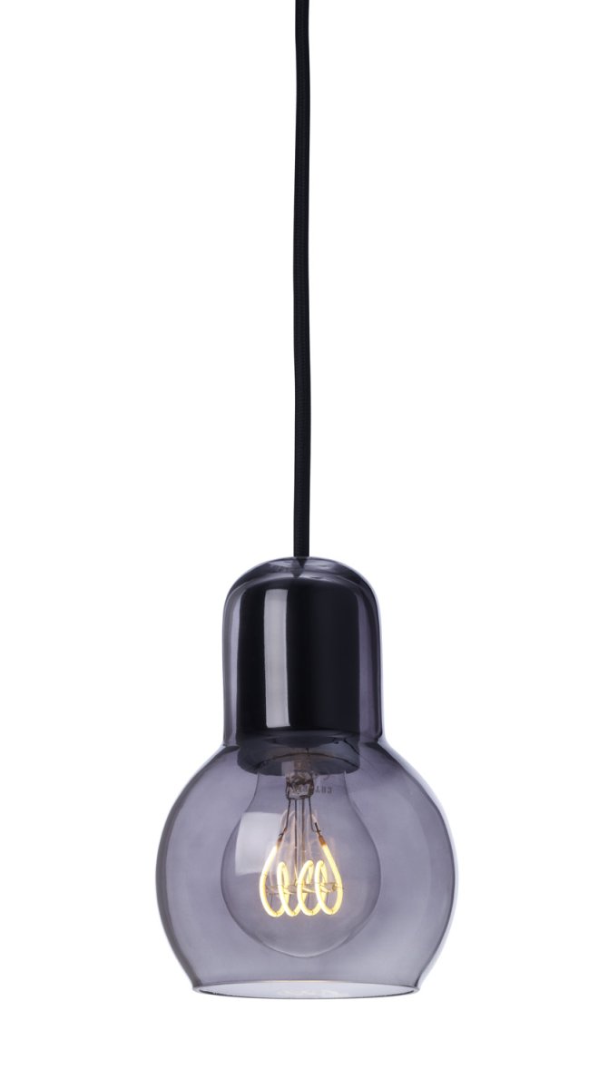 Living Fumar lámpara de ventana De Lampan - Living añade carácter y funcionalidad a tu hogar y, con una fuente de luz decorativa, se convierte en un detalle elegante en tu interior.
