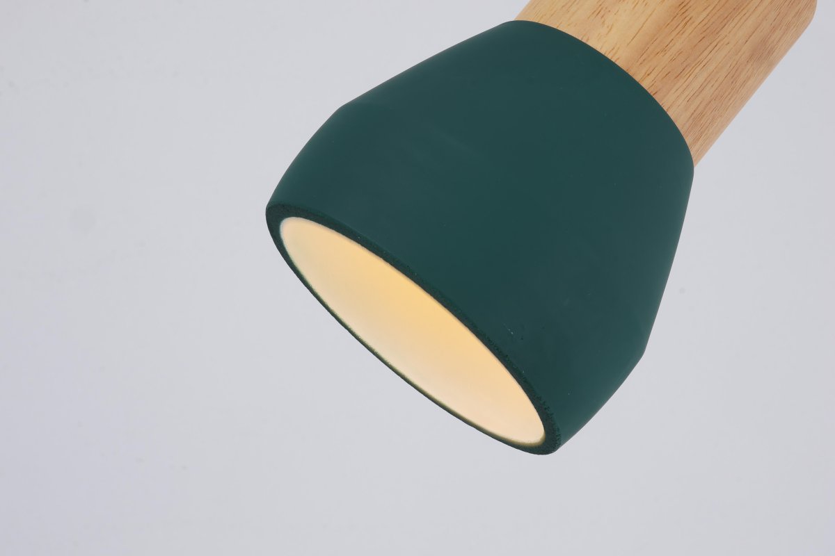 Pepe Ø13 Verde lámpara de ventana De Nordic Lighting - La combinaci&oacute;n de madera y hormig&oacute;n le confiere un aspecto robusto a la vez que c&aacute;lido, mientras que el verde oscuro mate le aporta un toque sereno y actual.
