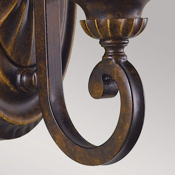 Drawing Room 25cm Bronce lámpara de pared De Elstead Lighting - Ljusk&auml;llan omfamnas av det dekorativa glaset som bidrar med en fin och harmonisk ljusspridning i rummet.