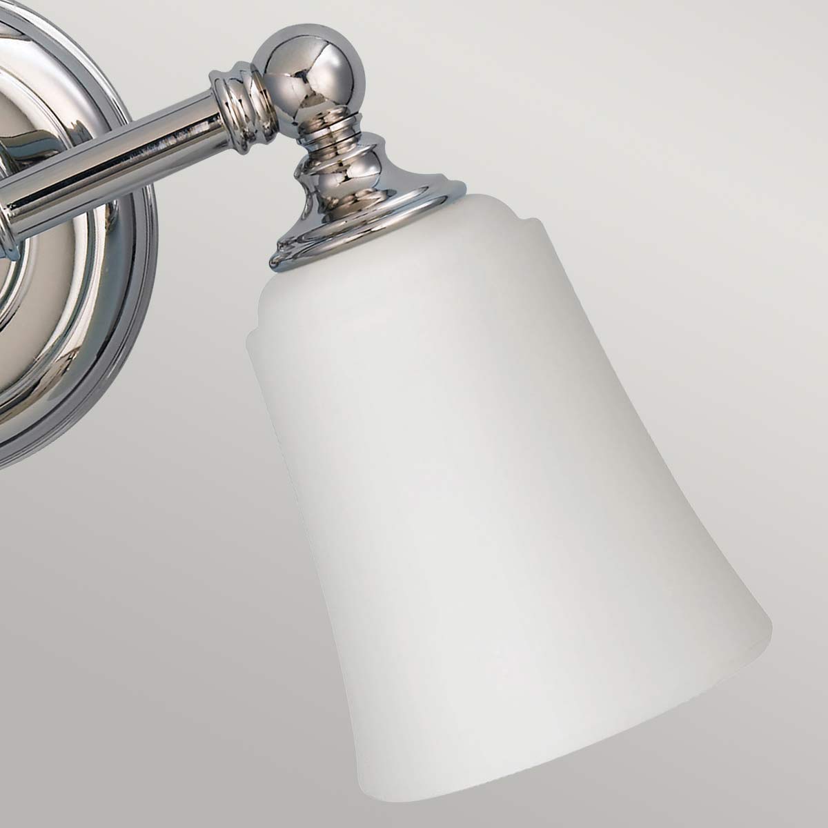 Huguenot Lake 33cm Cromo pulido lámpara de baño De Elstead Lighting - La luminaria se puede montar tanto hacia arriba como hacia abajo y es perfecta para el baño gracias a su grado de protección IP44.