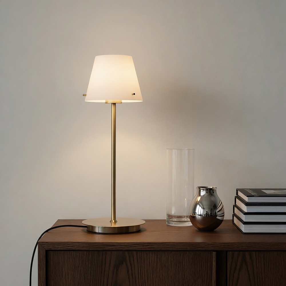 Gil 34cm Latón satinado lámpara de mesa De Herstal - 