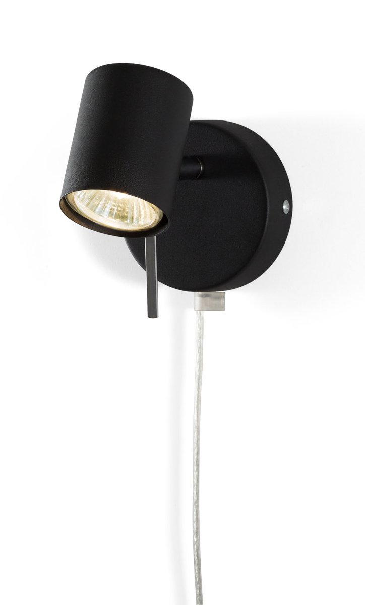 Alpha Negro lámpara de lectura De Cottex - La lámpara de noche Alpha, fabricada en metal negro, es una solución elegante y funcional para tu dormitorio.