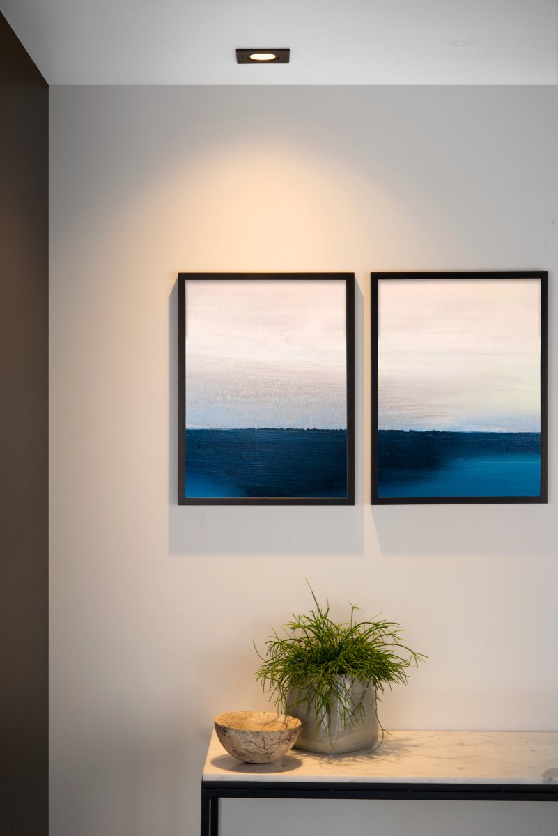 Tube spotlight GU10 Negro De Lucide - El Tube es un foco cuadrado empotrable de aluminio negro de 9 x 9 cm.