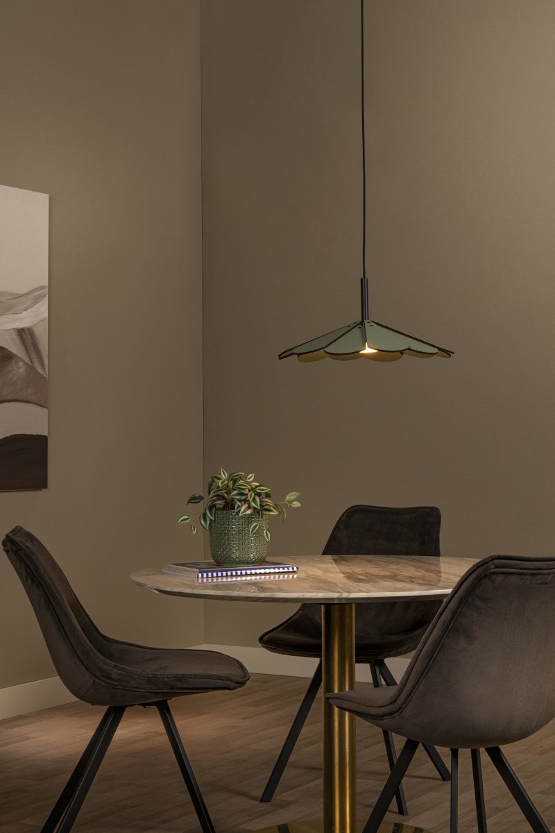 Blomster Ø47 Verde Lámpas de techo De Lucide - La l&aacute;mpara colgante decorativa de madera Flowers, en un suave tono verde, crea un ambiente c&aacute;lido y armonioso en cualquier estancia.