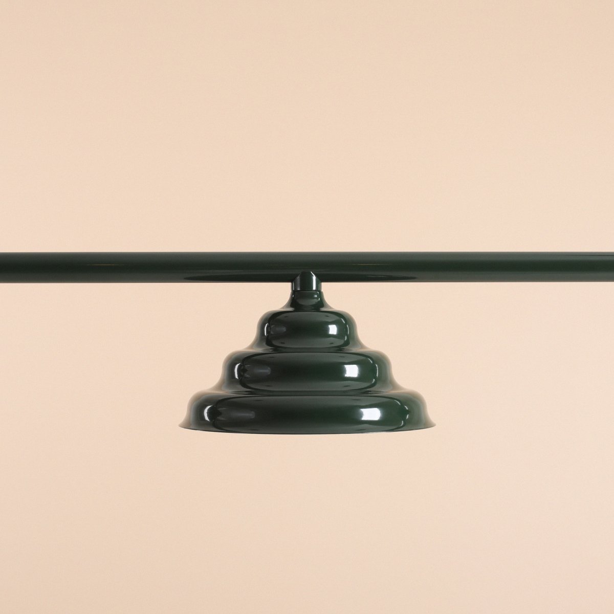 Wave 106cm Verde oscuro Lámpas de techo De Artera - Los brazos metálicos ondulados en tono verde oscuro proporcionan una hermosa distribución de la luz hacia abajo y, por lo tanto, son perfectos para colgar sobre la mesa del comedor o la encimera de la cocina.