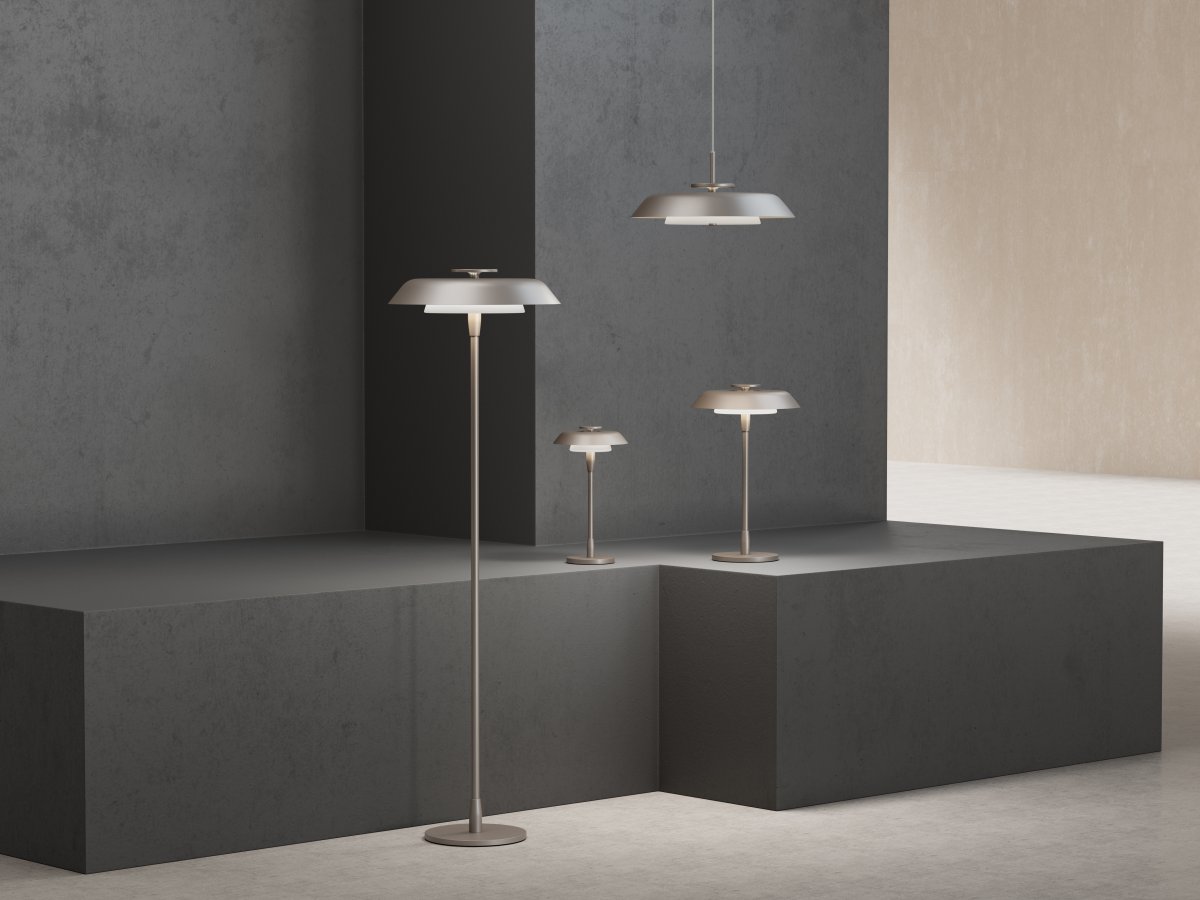 Horisont 47cm Champán lámpara de mesa De Belid - 