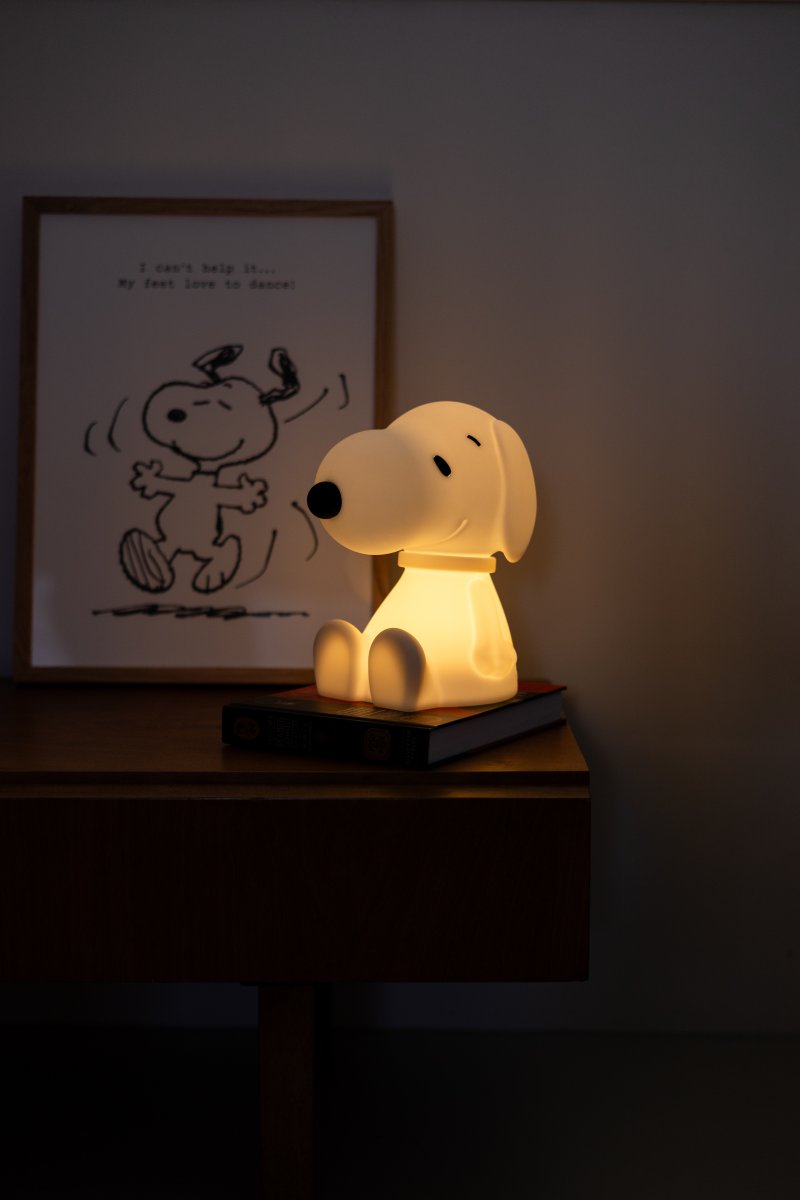 Snoopy First Light Blanco lámpara infantil De Mr Maria - La lámpara de Snoopy está hecha de silicona suave y es un compañero seguro para su hijo o nieto.