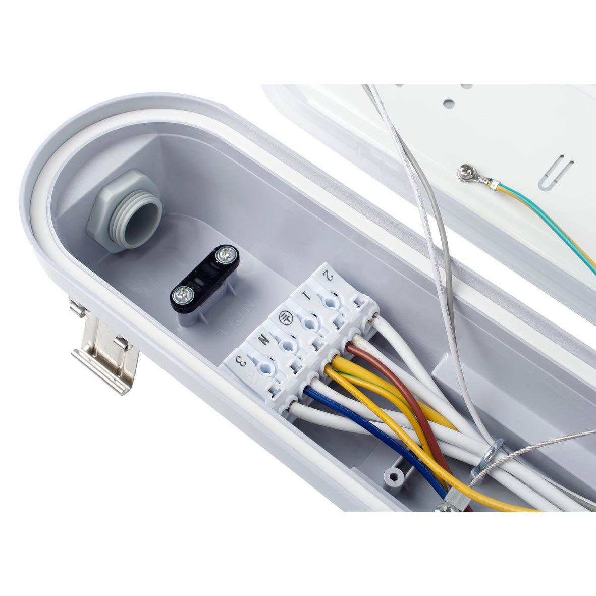 Sixtyfivey 4000K 120cm Gris De Designlight - La luminaria ofrece flexibilidad y facilidad de uso gracias a caracter&iacute;sticas como: Potencia ajustable mediante interruptor DIP para una adaptaci&oacute;n personalizada; Conexi&oacute;n pasante para un f&aacute;cil tendido de cables; Soporte de cable incluido; Construcci&oacute;n robusta para un funcionamiento continuo; Flujo luminoso: 23 W: 3224 lm; 29 W: 3950 lm; 34 W: 4726 lm; 40 W: 5800 lm; IK08.