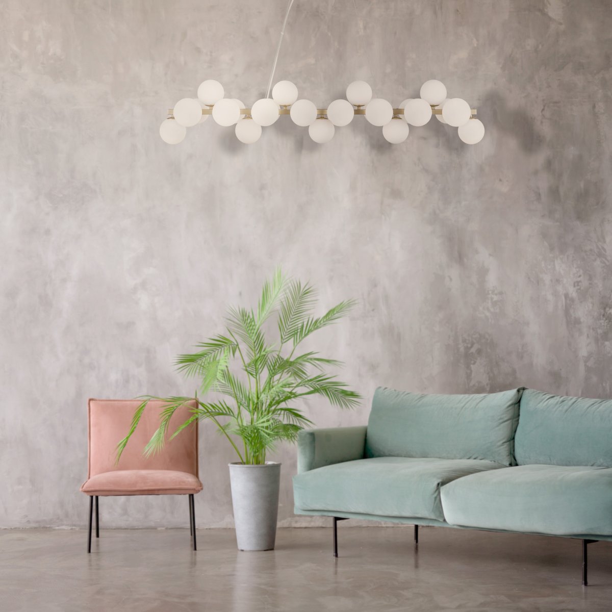 Dallas 123cm Oro Lámpas de techo De Maytoni - La sofisticada estructura de metal, combinada con las esferas de vidrio opalino blanco, la convierte en un verdadero punto de atracción, ideal para espacios amplios como salas de estar o comedores.