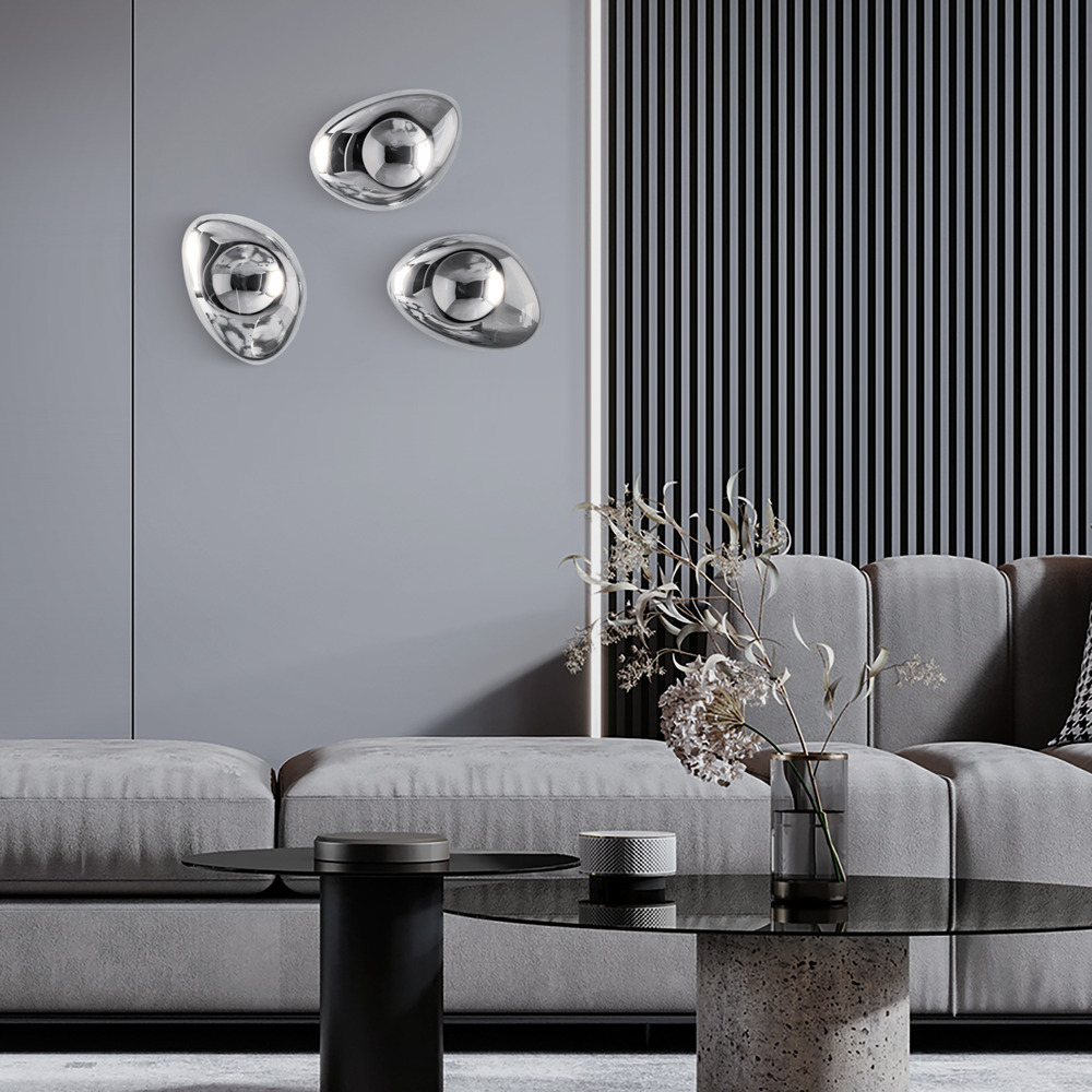 Mabell 28cm Plata lámpara de pared De Maytoni - Esta lámpara crea un punto de luz cálido y acogedor, y al colocar varias de ellas en grupo en la pared, puedes crear una elegante pieza de arte que combina función y estética.