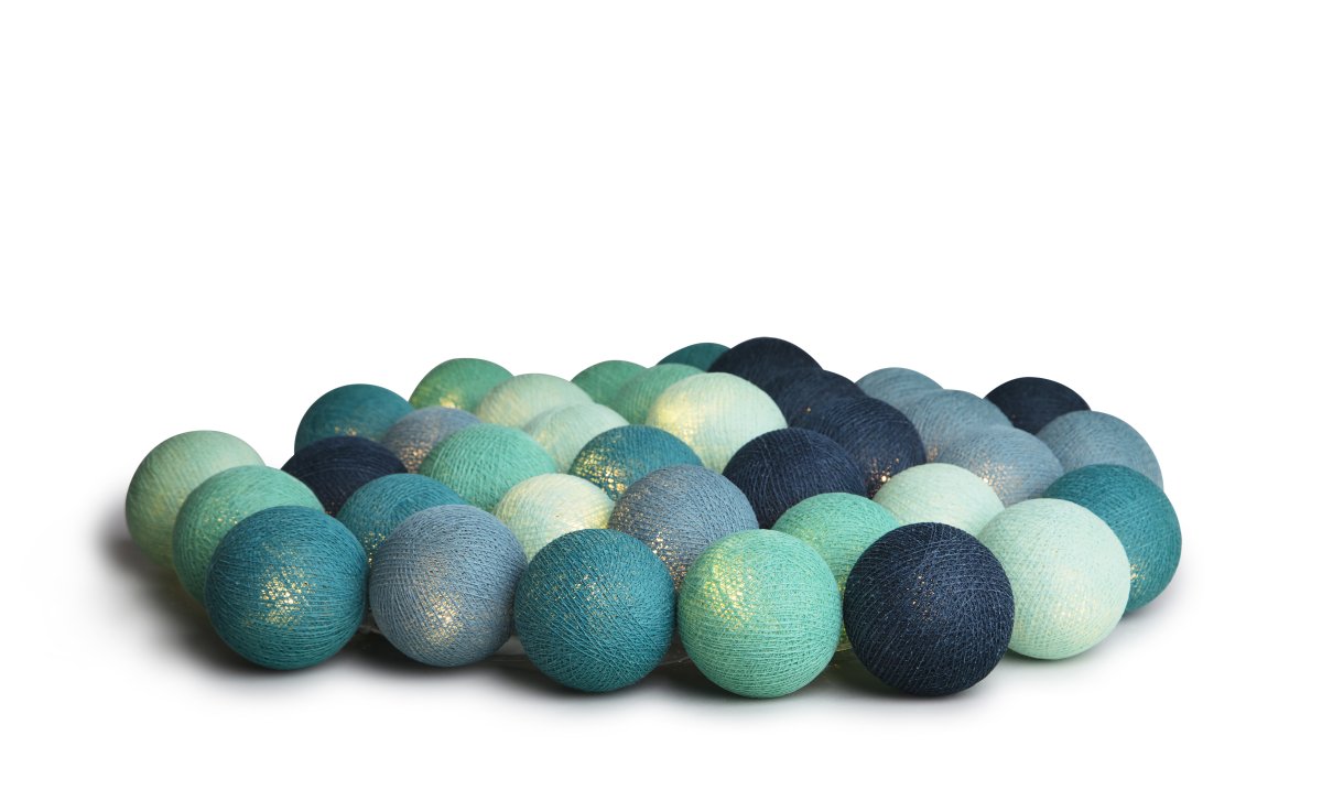 Irislights Cool Mint 35-lights Azul De Irislights - Consisten en un cable de pl&aacute;stico con bolas de algod&oacute;n y poli&eacute;ster hechas a mano que emiten una luz agradable.