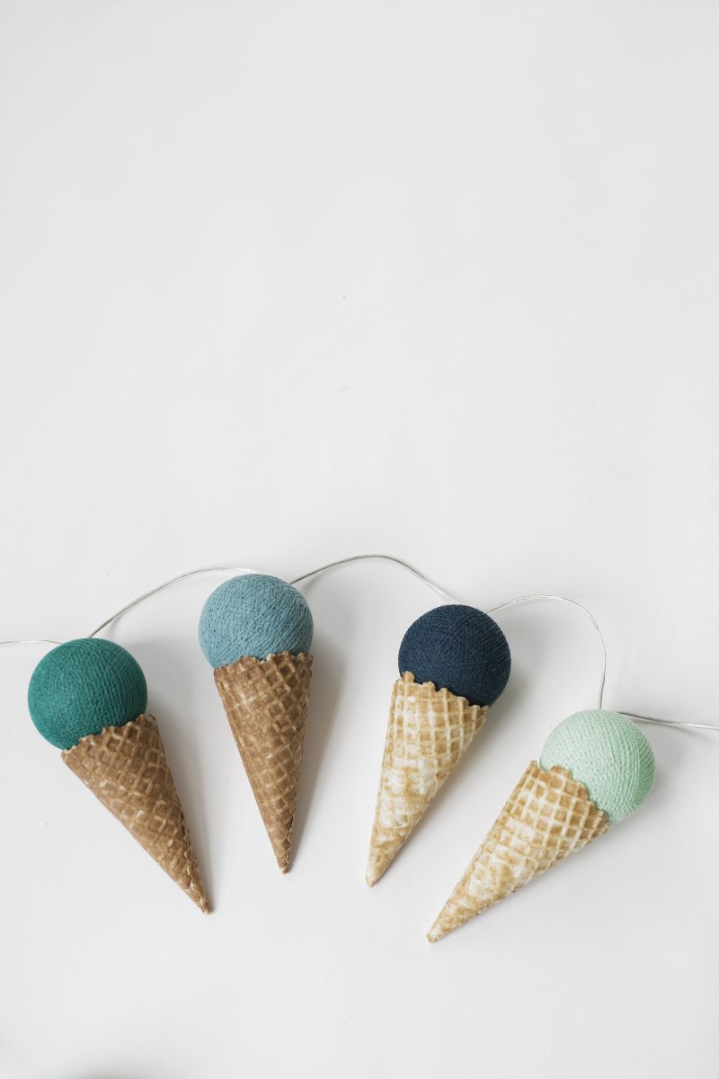 Irislights Cool Mint 35-lights Azul De Irislights - Consisten en un cable de pl&aacute;stico con bolas de algod&oacute;n y poli&eacute;ster hechas a mano que emiten una luz agradable.