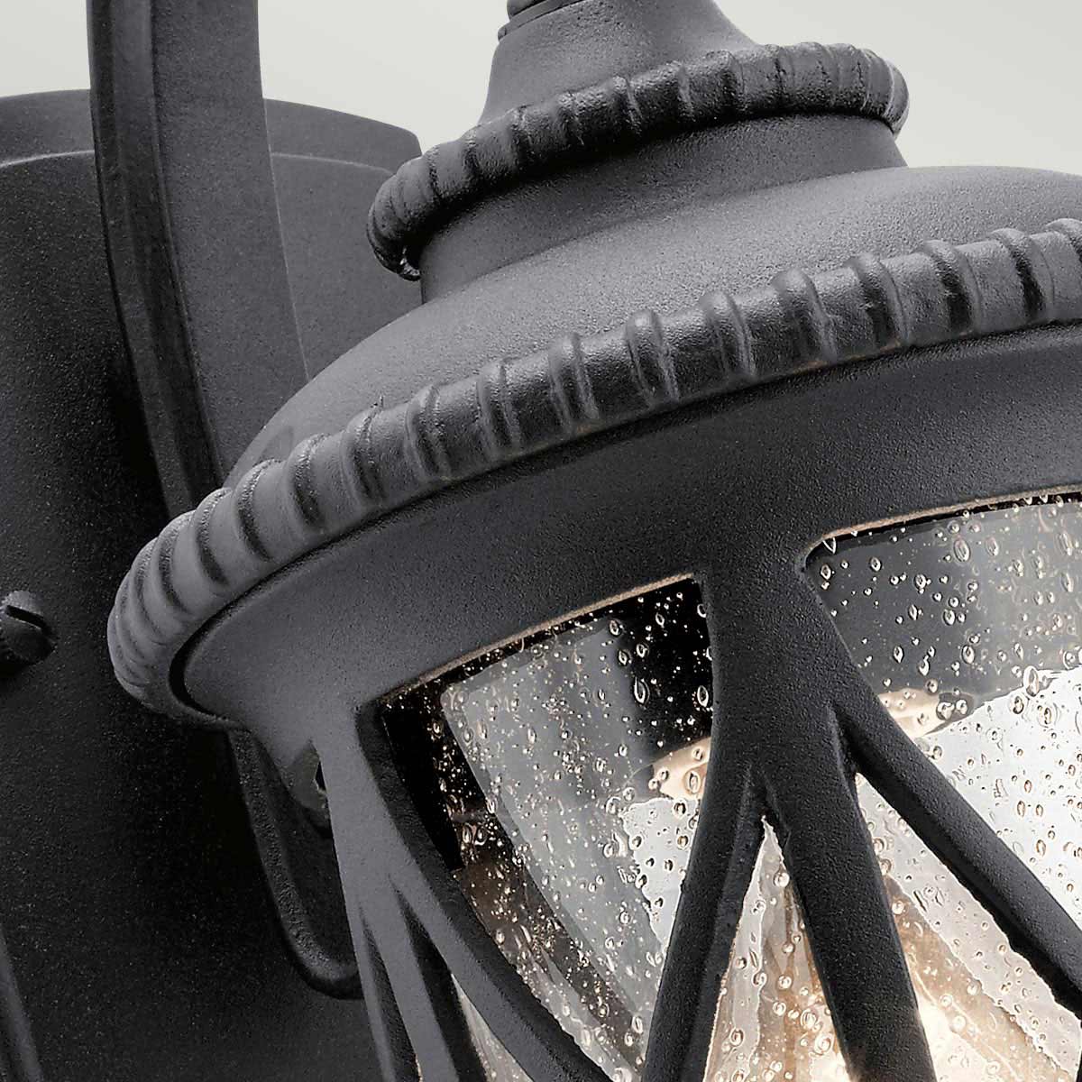 Admirals Cove Negro lámpara de exterior De Elstead Lighting - Está hecho de un material compuesto resistente a la intemperie que puede soportar las exigentes influencias exteriores como el agua salada y la radiación UV.