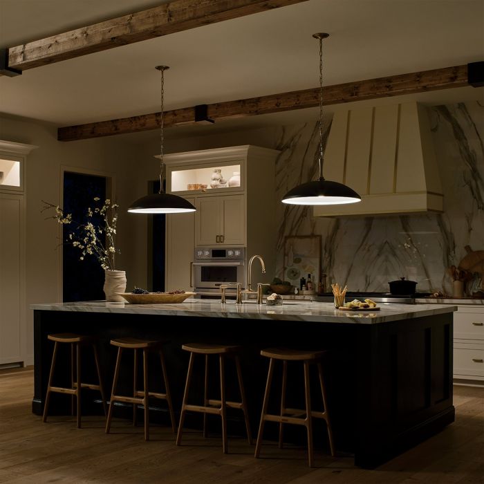 Delarosa Ø50 Negro/bronce Lámpas de techo De Elstead Lighting - La l&aacute;mpara colgante Delarosa es una luminaria elegante y de amplio tama&ntilde;o que aporta un toque especial a cualquier estancia.