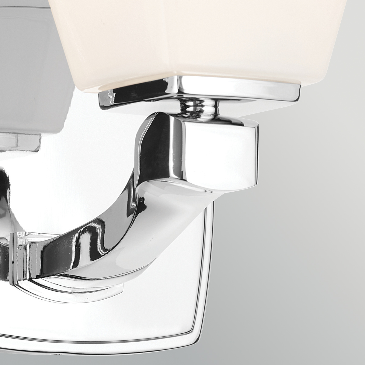 Marant 24cm Cromo lámpara de baño De Elstead Lighting - Marant se puede instalar con la pantalla hacia arriba o hacia abajo, ofreciendo flexibilidad y resultando perfecta, por ejemplo, para colocarla sobre un espejo de ba&ntilde;o.