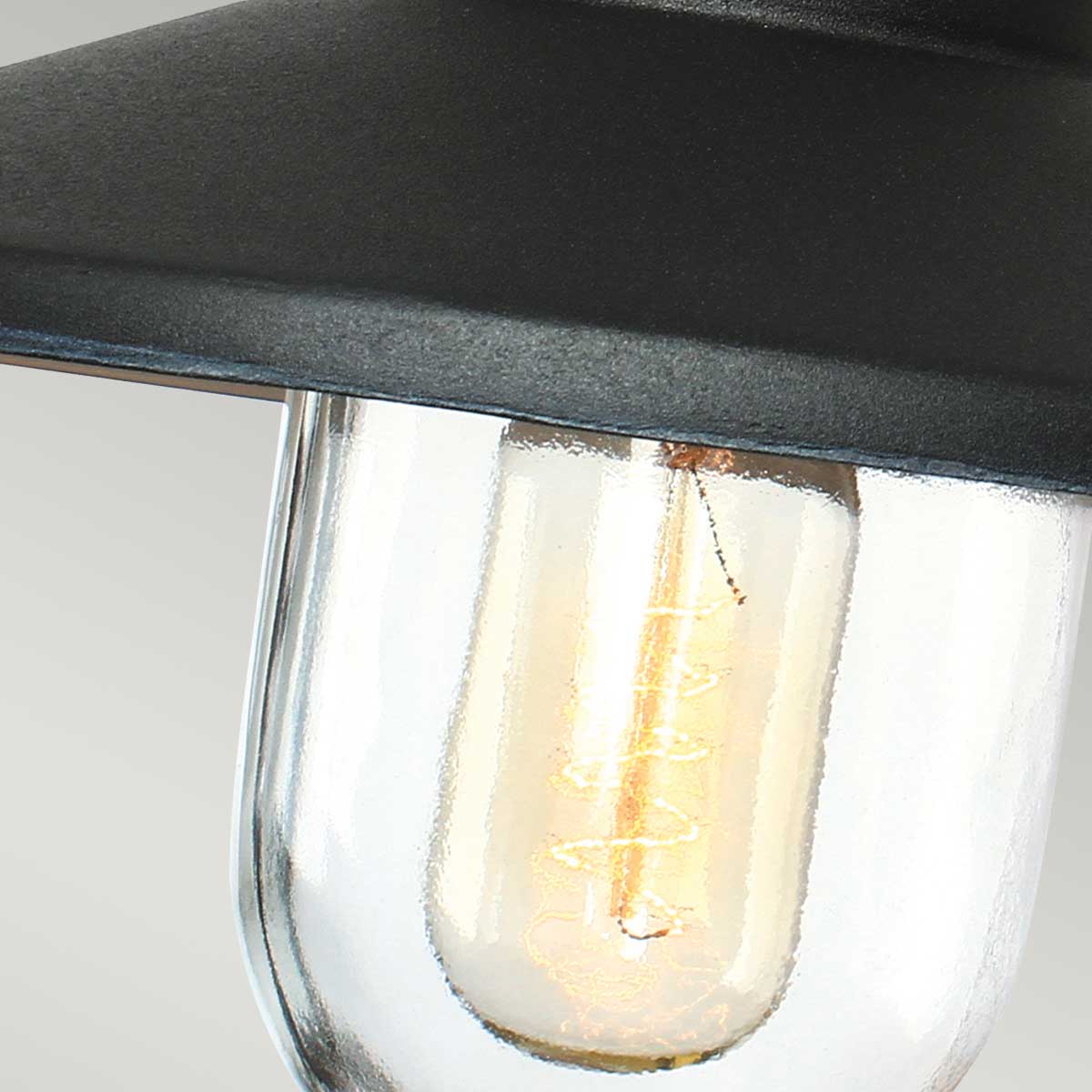 Klampenborg Ø28 Negro lámpara de exterior De Elstead Lighting - La l&aacute;mpara de pared Klampenborg tiene un dise&ntilde;o de linterna resistente y atemporal que combina la simplicidad escandinava con la sostenibilidad.