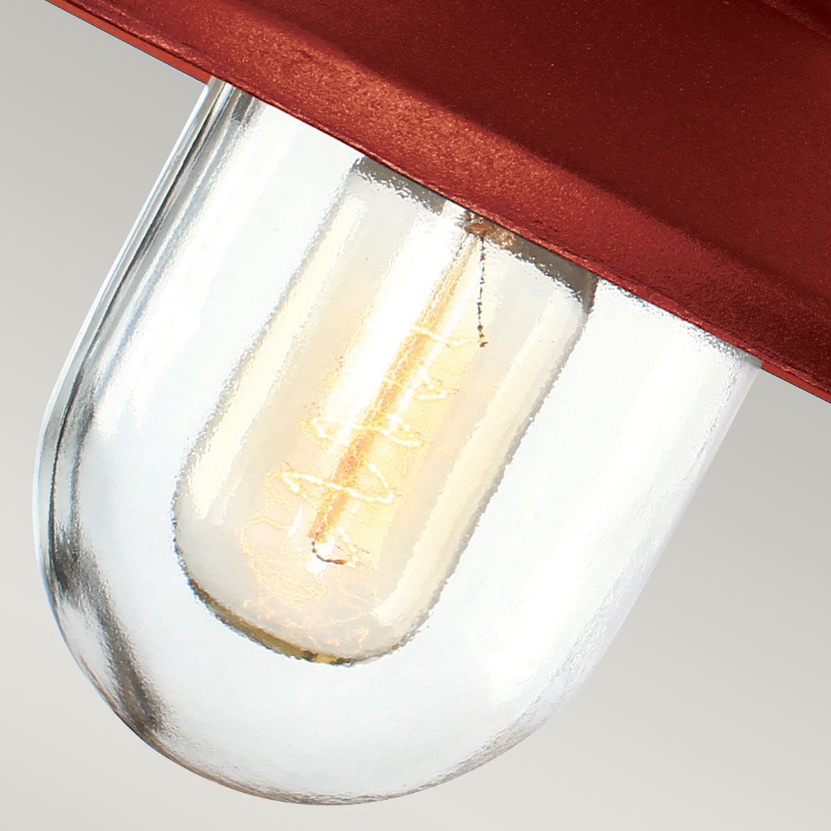 Klampenborg Ø28 ROJO lámpara de exterior De Elstead Lighting - Tillverkad av rostfritt st&aring;l i oxid r&ouml;d finish och glas, erbjuder den en robust konstruktion som st&aring;r emot v&auml;der och vind.