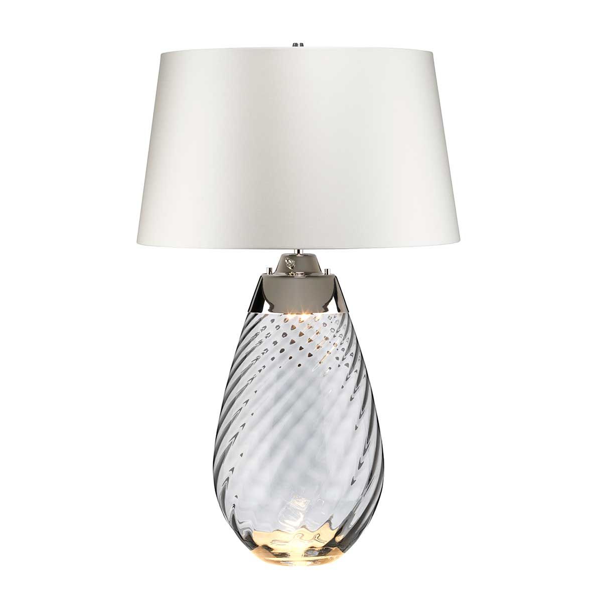 Lena 74cm Blanco/humo lámpara de mesa De Elstead Lighting - Sk&auml;rmen &auml;r av satinmjuk textil i en offwhite f&auml;rg med en matt silverlaminerad insida.