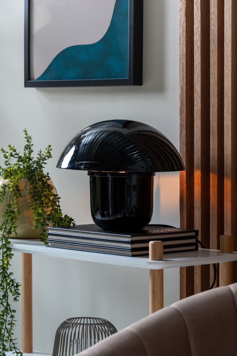 Mushroom 25cm Negro lámpara de mesa De Leitmotiv - El paquete incluye un cable negro de 1,8 m, un interruptor y un enchufe.