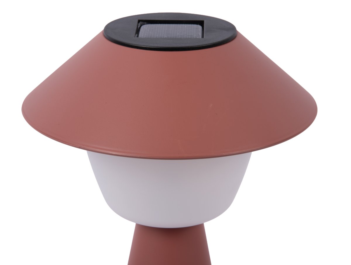 Marioneta 32cm rojo óxido lámpara solar De Leitmotiv - Está fabricada en plástico rojo óxido oscuro con una cúpula blanca que emite una luz suave y agradable.