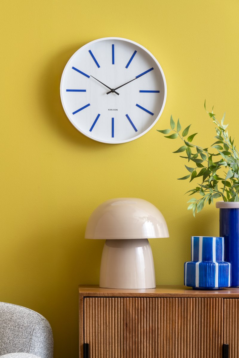 Masivo Seta 34cm Beige lámpara de mesa De Leitmotiv - La lámpara de mesa Masivo Seta es un objeto de diseño escultural fabricado en metal con un acabado beige brillante.