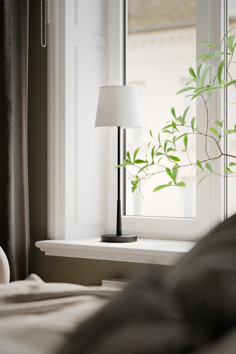 Lumi 68cm Negro mate lámpara de mesa De By Rydéns - Se suministra con cable negro de 2 m, interruptor de encendido y enchufe.