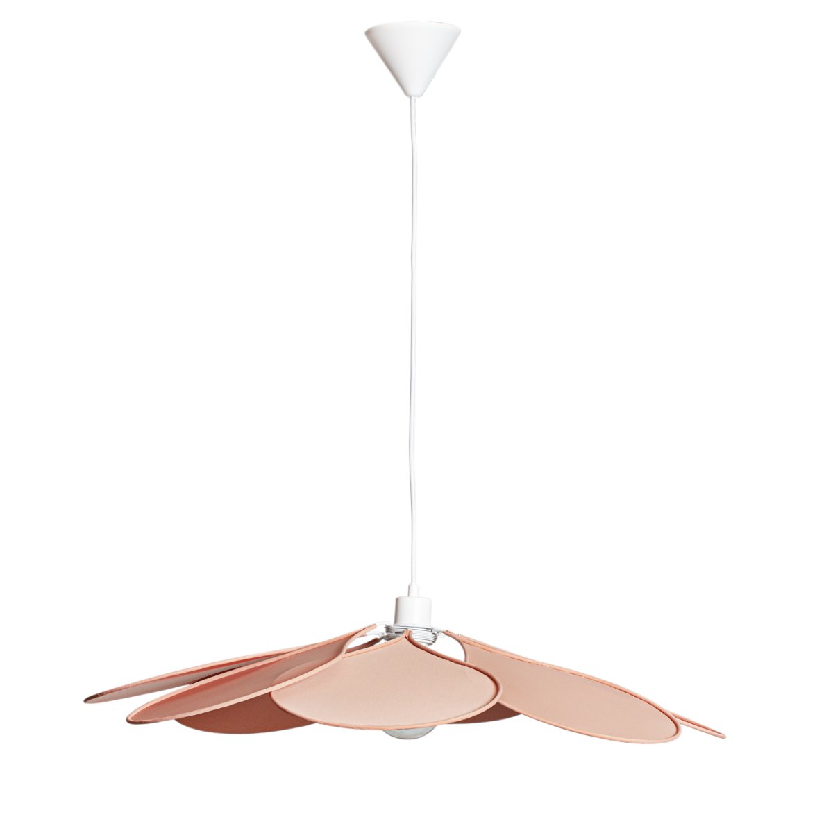 Magnolia Ø80 Rosa Lámpas de techo De Cottex - La l&aacute;mpara consta de una estructura met&aacute;lica y hojas suavemente curvadas cubiertas de tela rosa, creando una silueta hermosa y et&eacute;rea.
