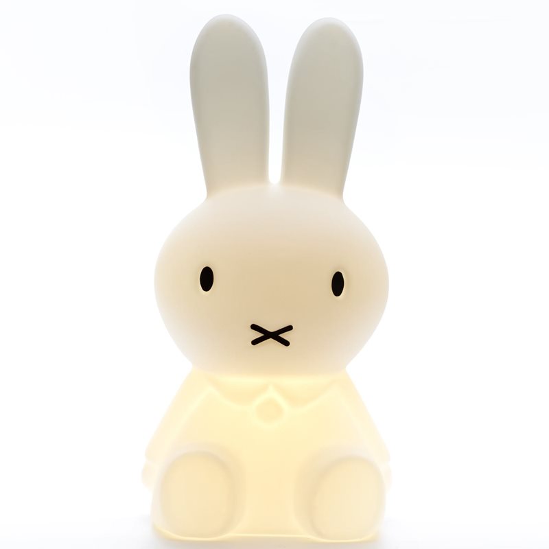 Miffy XL Blanco lámpara infantil De Mr Maria - Miffy XL, el conejo más grande de la serie Miffy, mide 80 cm de alto y cuenta con iluminación LED regulable con 6 configuraciones de luz, incluido el modo nocturno.