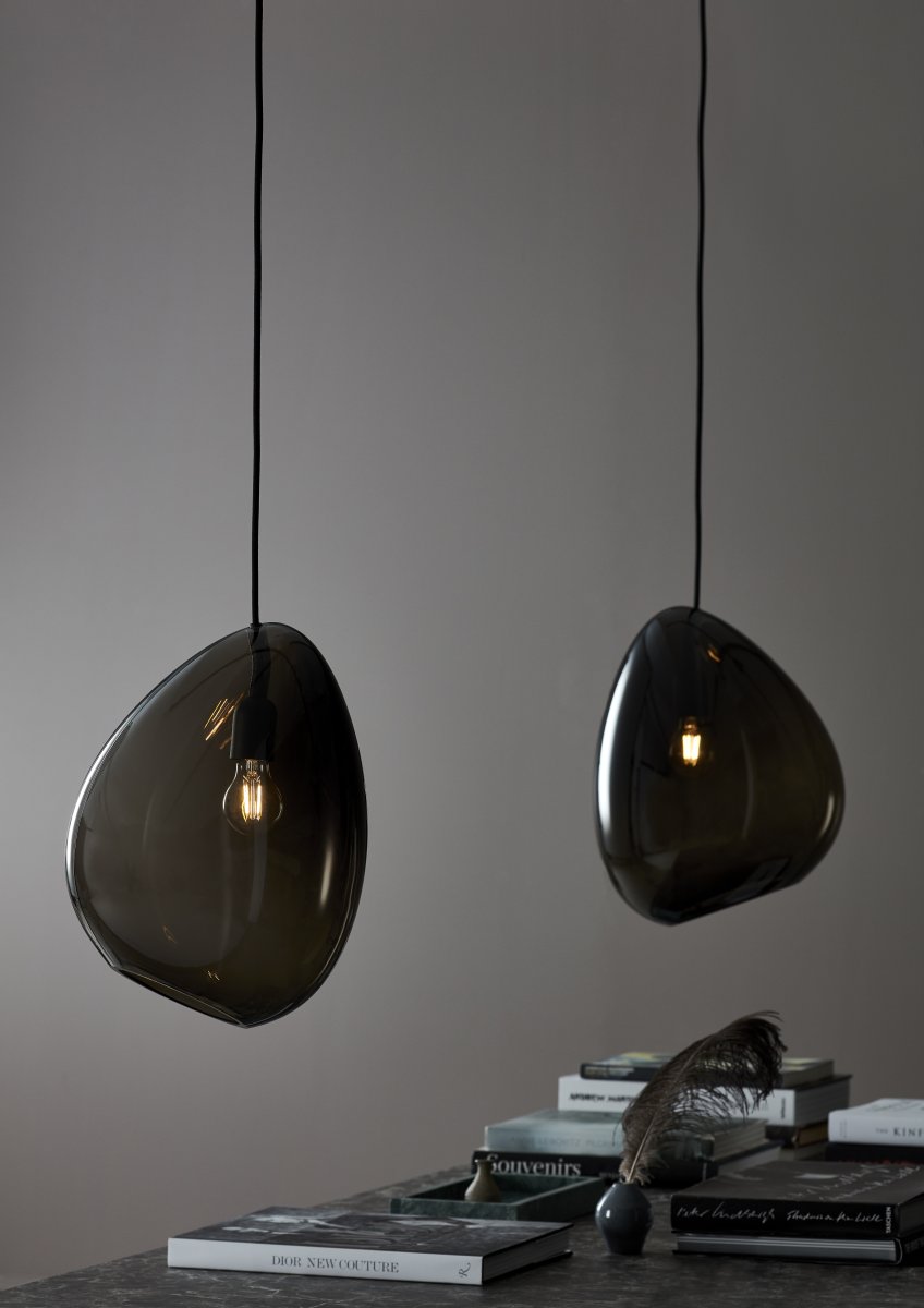 Ocean 32cm Color humo Lámpas de techo De Belid - Fabricado en cristal ahumado, que proporciona un aspecto elegante y garantiza una hermosa distribuci&oacute;n de la luz en la habitaci&oacute;n.
