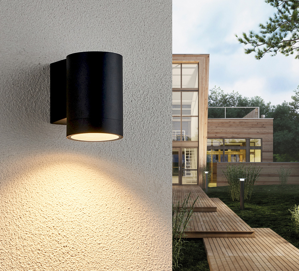 Oden Single Negro lámpara de exterior De Lampan - Lampan lyser fint ner p&aring; v&auml;ggen och skapar en h&auml;rlig atmosf&auml;r.