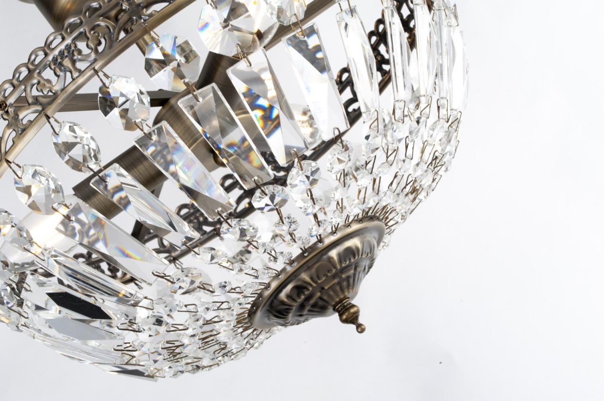 Classic Ø35 Latón antiguo cristal De Norrsken Design - Experimente la elegancia atemporal con esta exclusiva lámpara de techo de latón antiguo, adornada con cristal K9 de clase 1 cortado a mano.