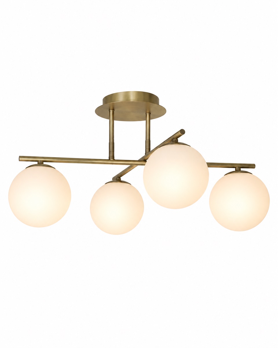 Globi 4 Ø65 Latón cepillado/blanco plafón De Nordic Lighting - La elegante l&aacute;mpara de techo Globi 4 crea un ambiente elegante en cualquier estancia y proporciona una luz suave y agradable.
