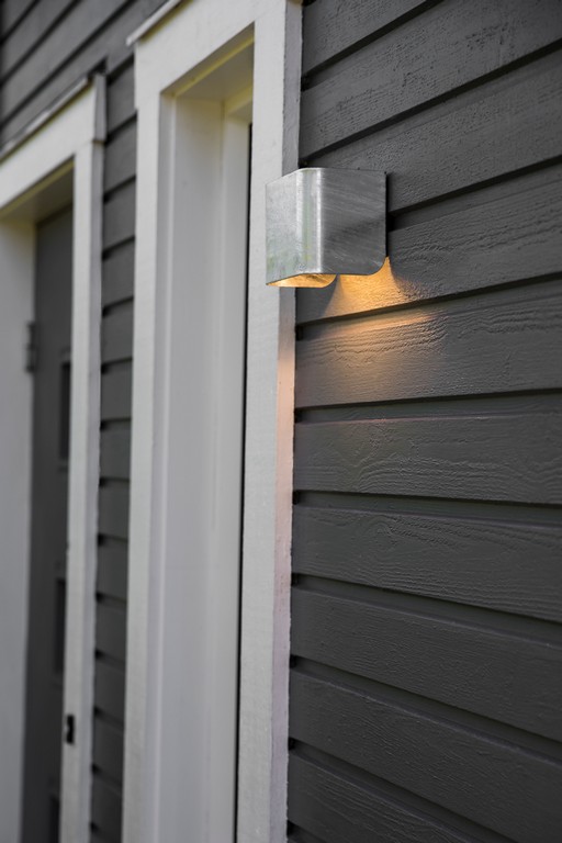 Taurus Galvanizado lámpara de exterior De Belid - Belid ha desarrollado un módulo LED IP65 de alta calidad junto con un proveedor sueco para garantizar una buena iluminación exterior durante muchos años.