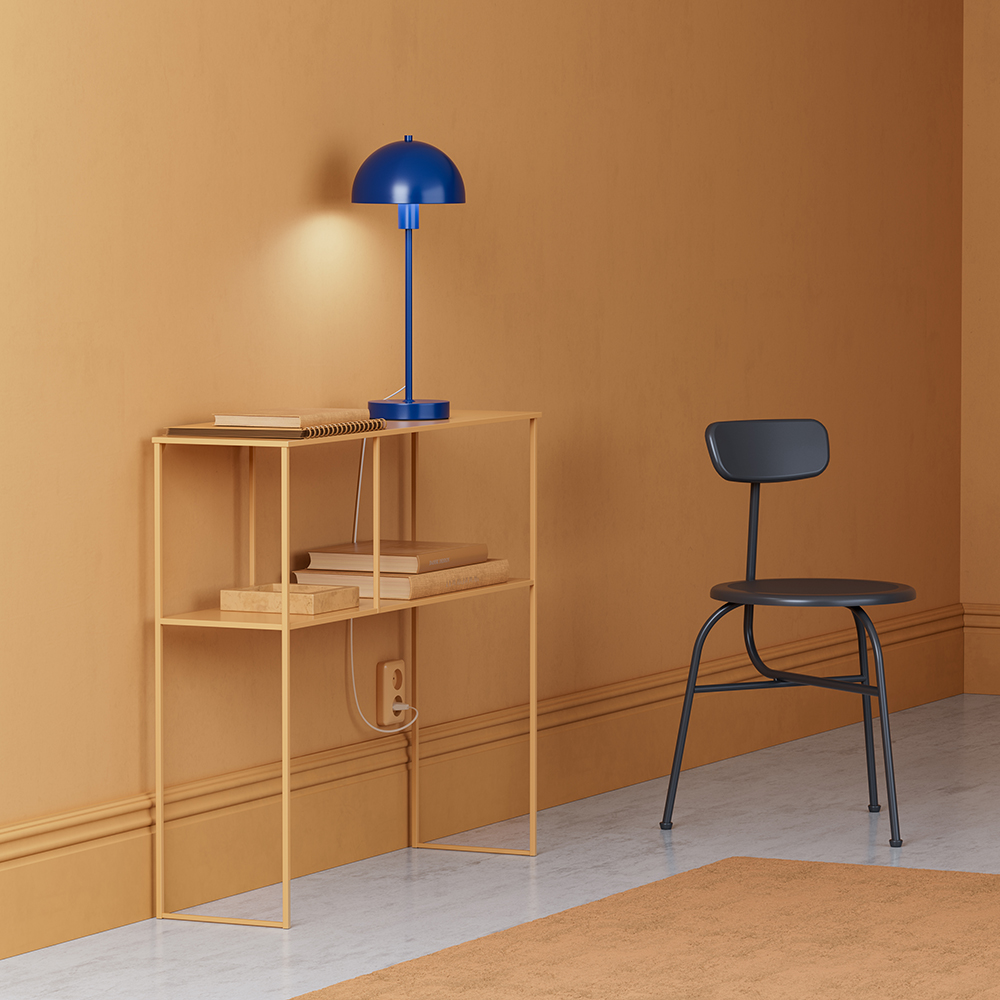 Vienda 48cm Mezclilla oscura lámpara de mesa De Herstal - La l&aacute;mpara de mesa Vienda con su dise&ntilde;o cl&aacute;sico y elegante permite un uso prolongado en la sala de estar.