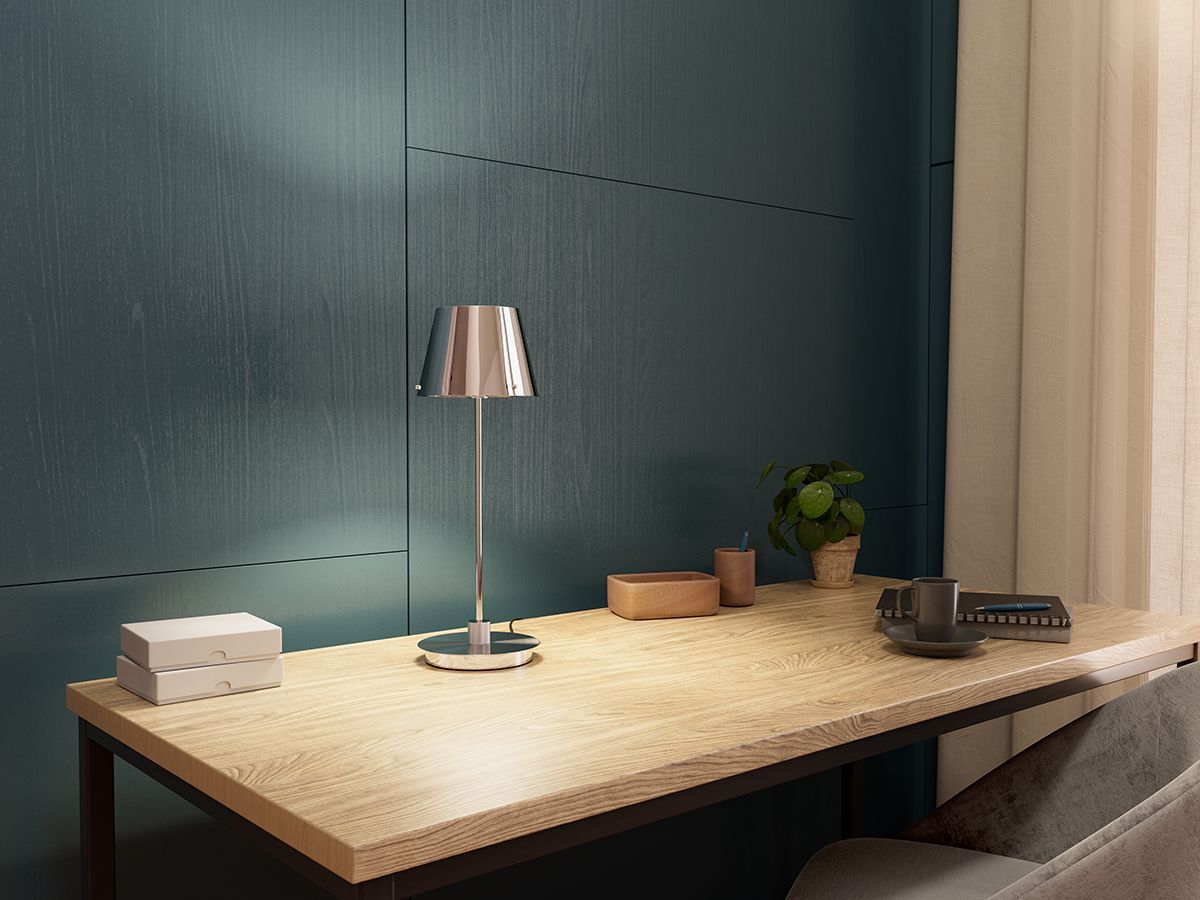 Gil il Grande 37cm Cromo lámpara de mesa De Herstal - La lámpara de mesa Gil il Grande destaca por su diseño moderno y elegante en metal con un sofisticado acabado cromado.