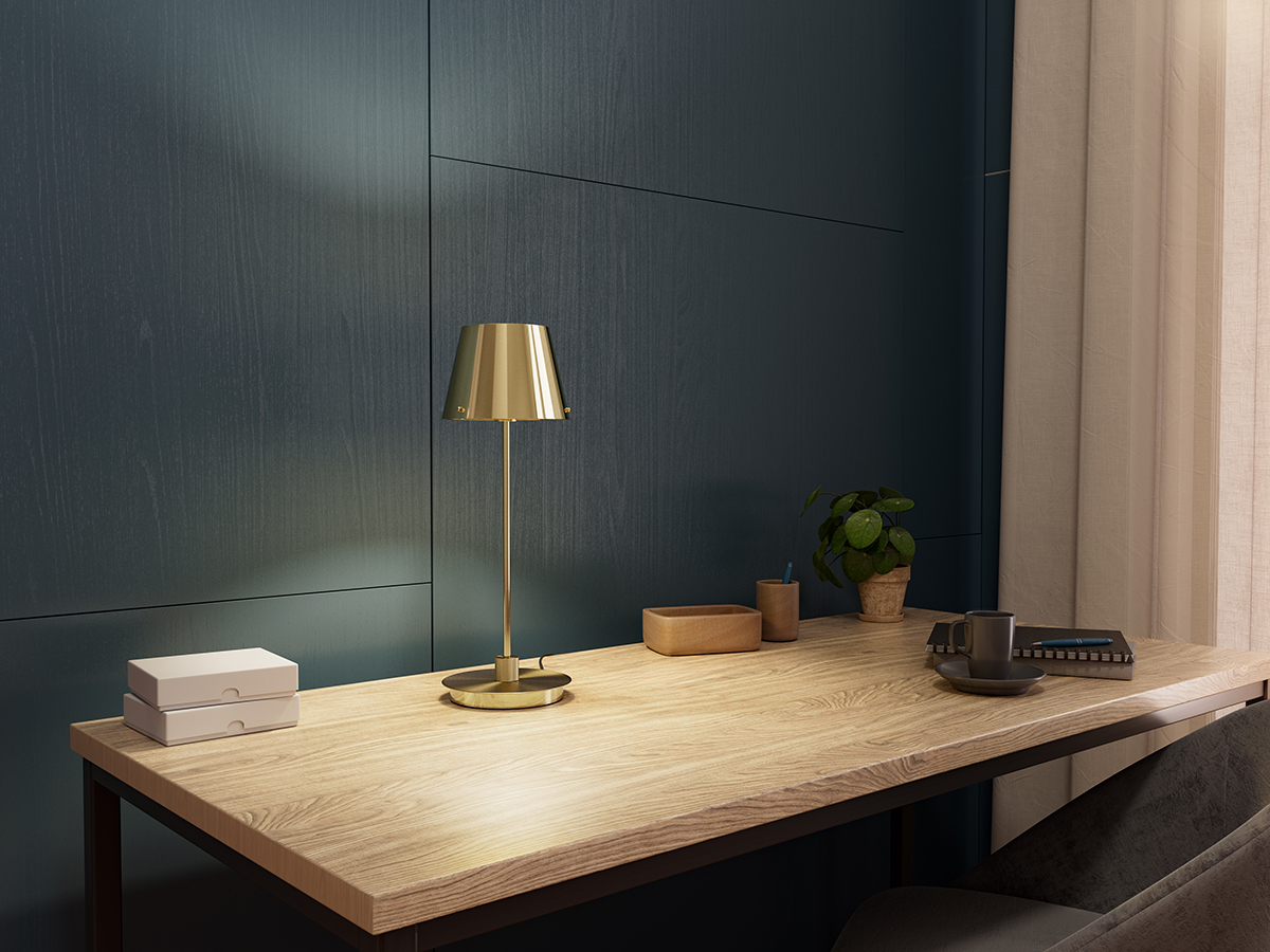 Gil il Grande 37cm Latón satinado lámpara de mesa De Herstal - La lámpara de mesa Gil il Grande impresiona por su diseño moderno y elegante en metal con un sofisticado acabado en latón satinado.