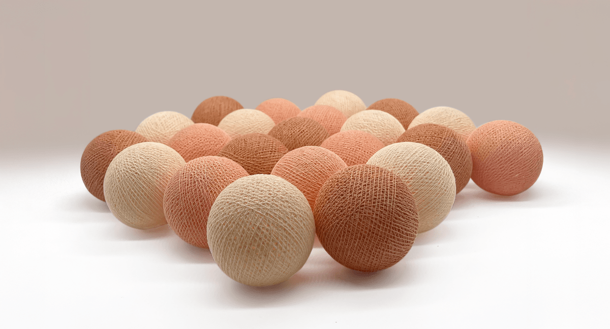 Irislights Peach 20-lights Durazno De Irislights - Crea un ambiente acogedor y decorativo con esta guirnalda de luces de Irislights en tres tonos diferentes de rosa.